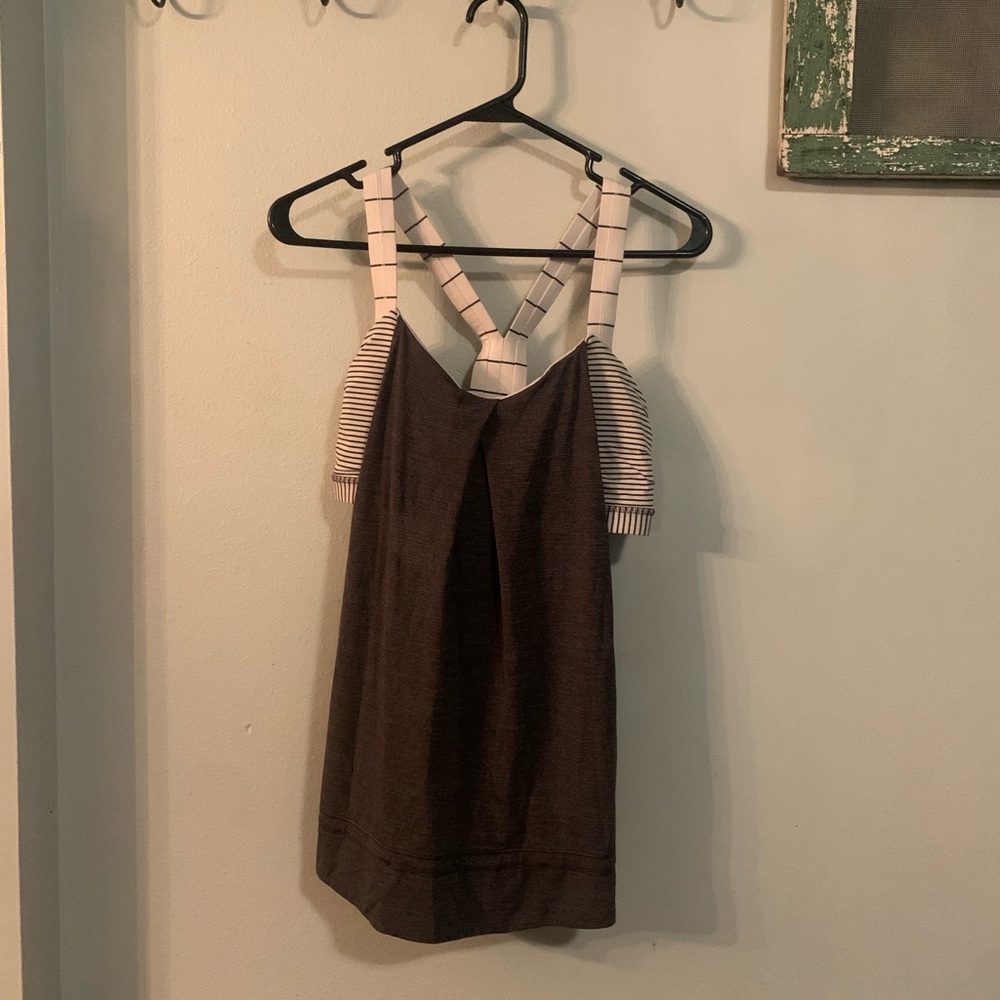 Women’s Lululemon Sports Bra/Tank Top